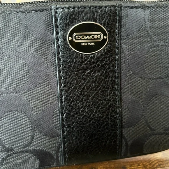 Coach Black Signature C Wristlet - Picture 2 of 10